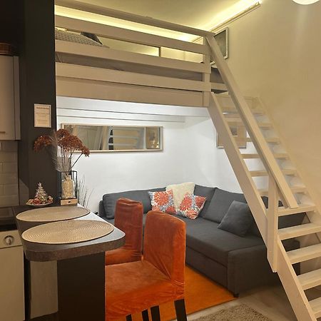Castlehill Apartman The Perfect Blend Of Urban Living And Sightseeing Convenience Budapest Bagian luar foto